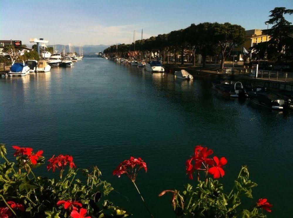 Hotel Johnson Peschiera del Garda Luaran gambar