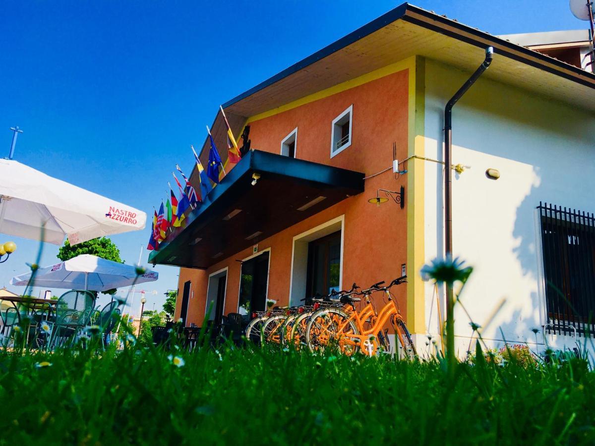 Hotel Johnson Peschiera del Garda Luaran gambar